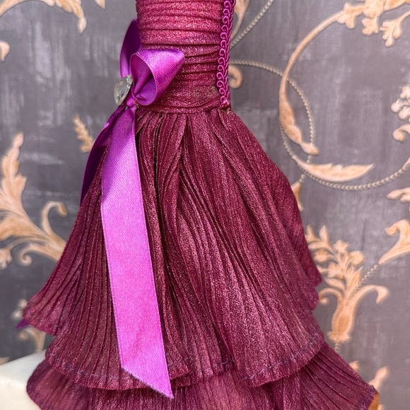 Vintage Necklace Holder with Strapless Gown with Purple Bow - Picture 6 of 12